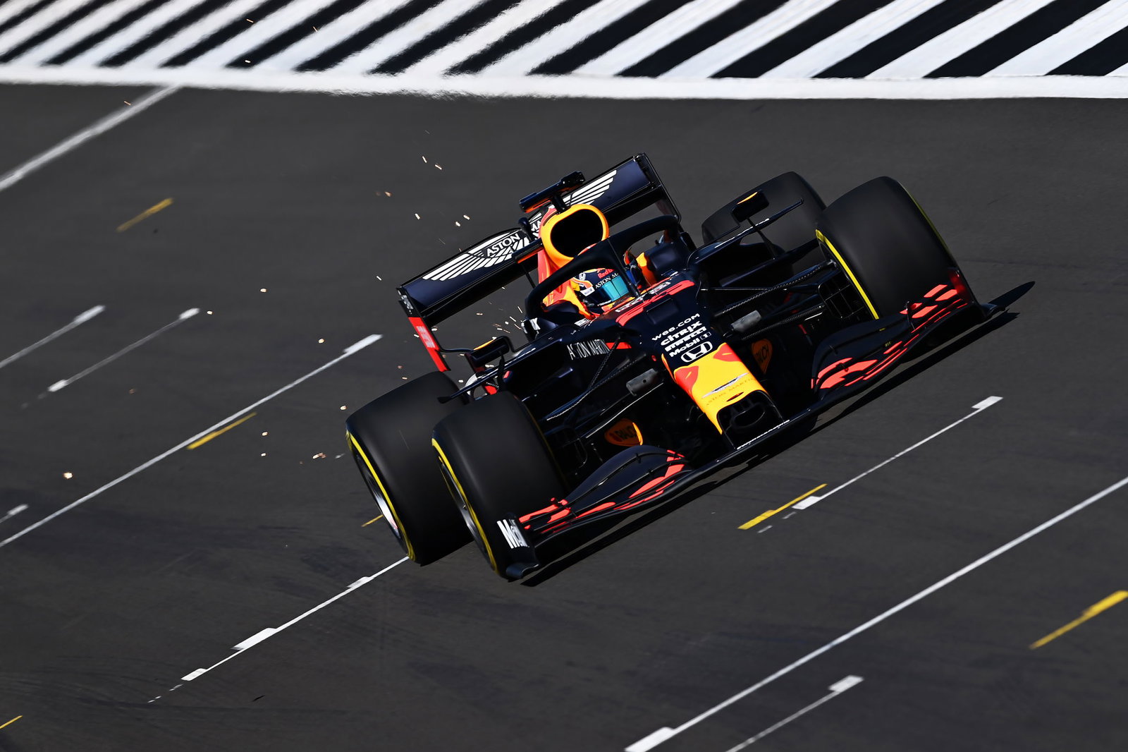 Chase Carey menyumbangkan $ 1 juta saat F1 meluncurkan yayasan keanekaragaman