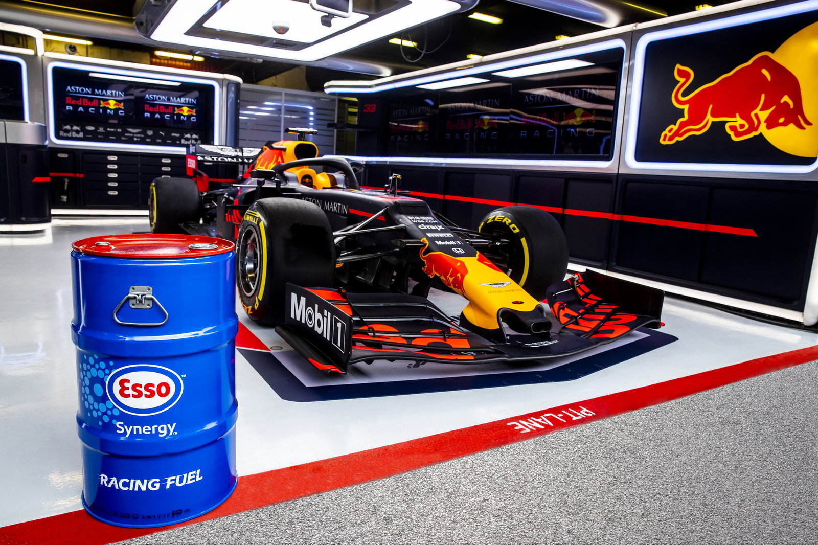 Mercedes aims for damage limitation at “most difficult” race