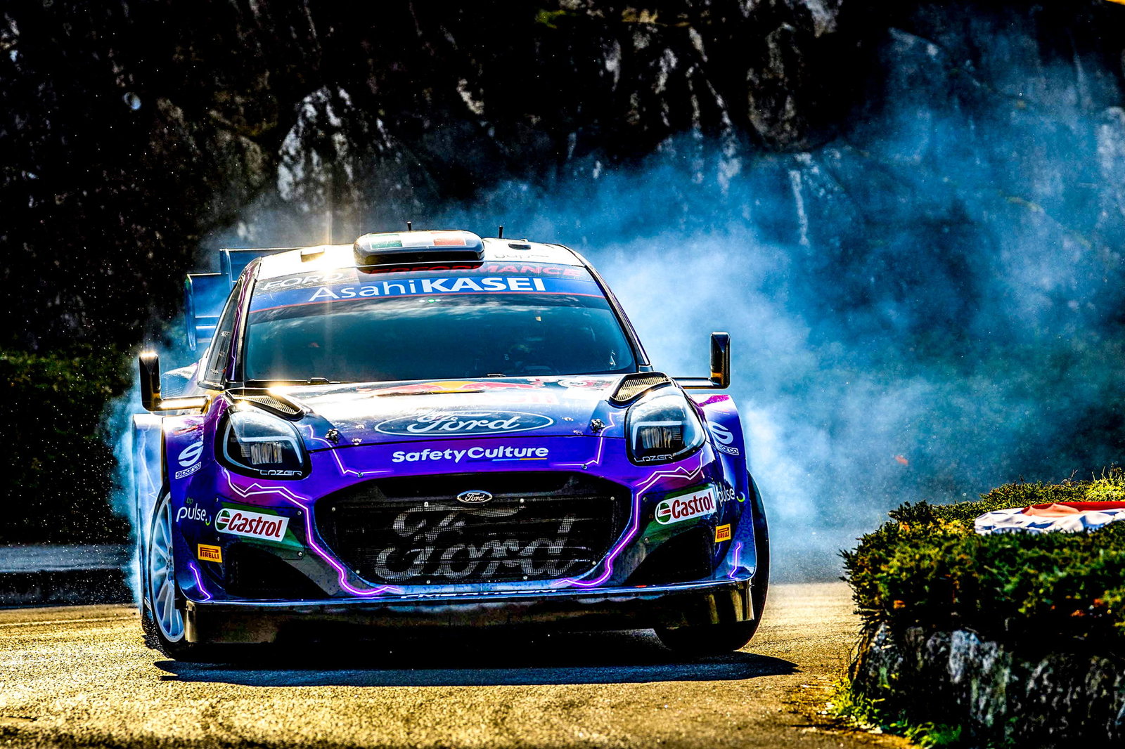 WRC Jepang: Hyundai Akui Sulit Mencari Sebab Kebakaran Sordo