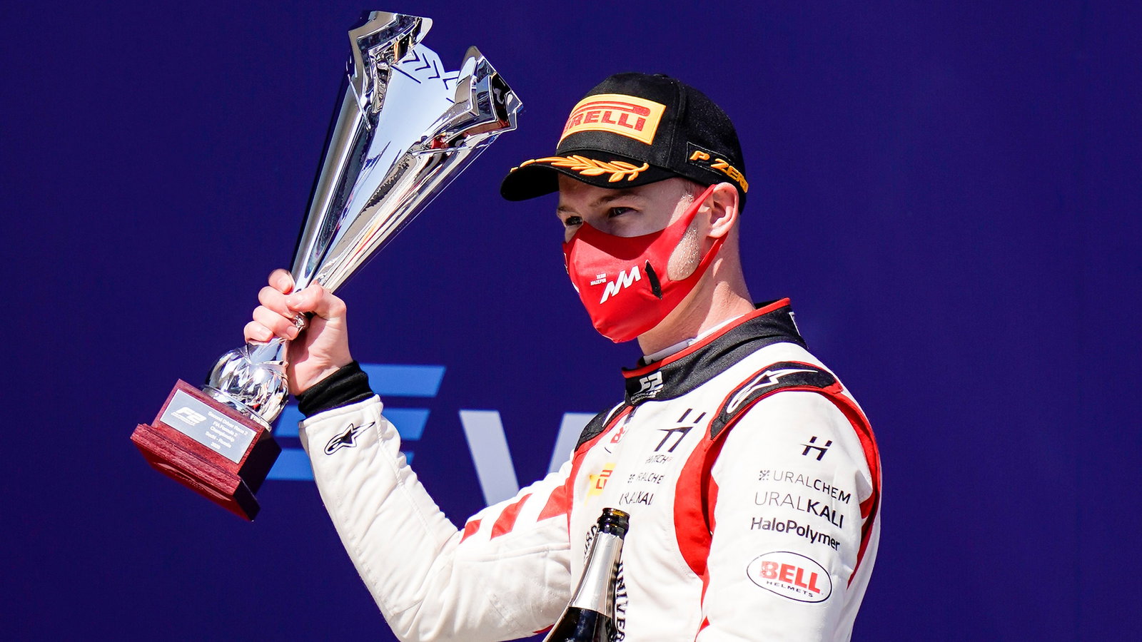 Siapa yang akan menggantikan juara F1 Lewis Hamiton di Mercedes untuk Grand Prix Sakhir?