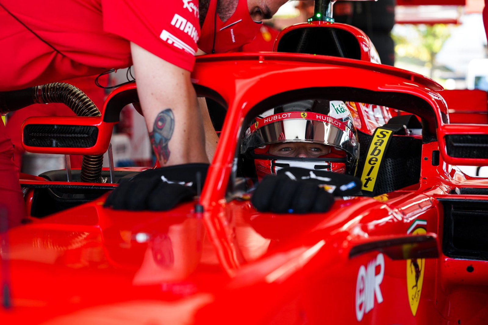Romain Grosjean menjalani operasi pada tangan yang cedera setelah kecelakaan F1 Bahrain