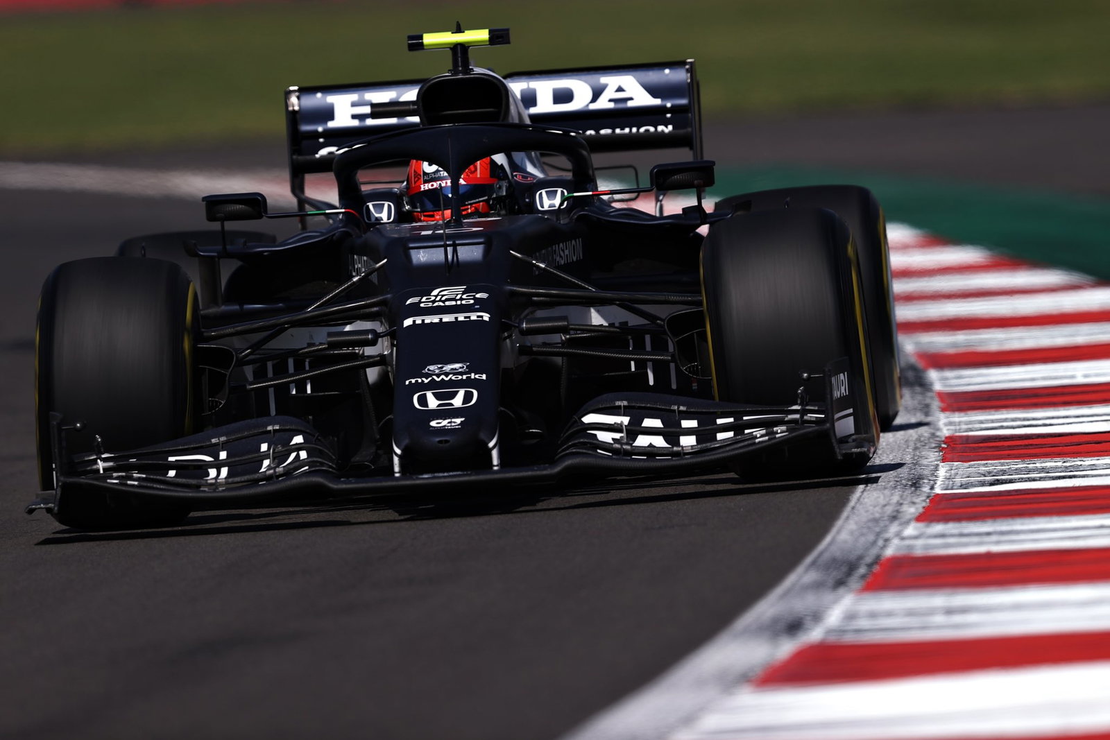 Nothing Mercedes could do against “far superior” Red Bull - Hamilton
