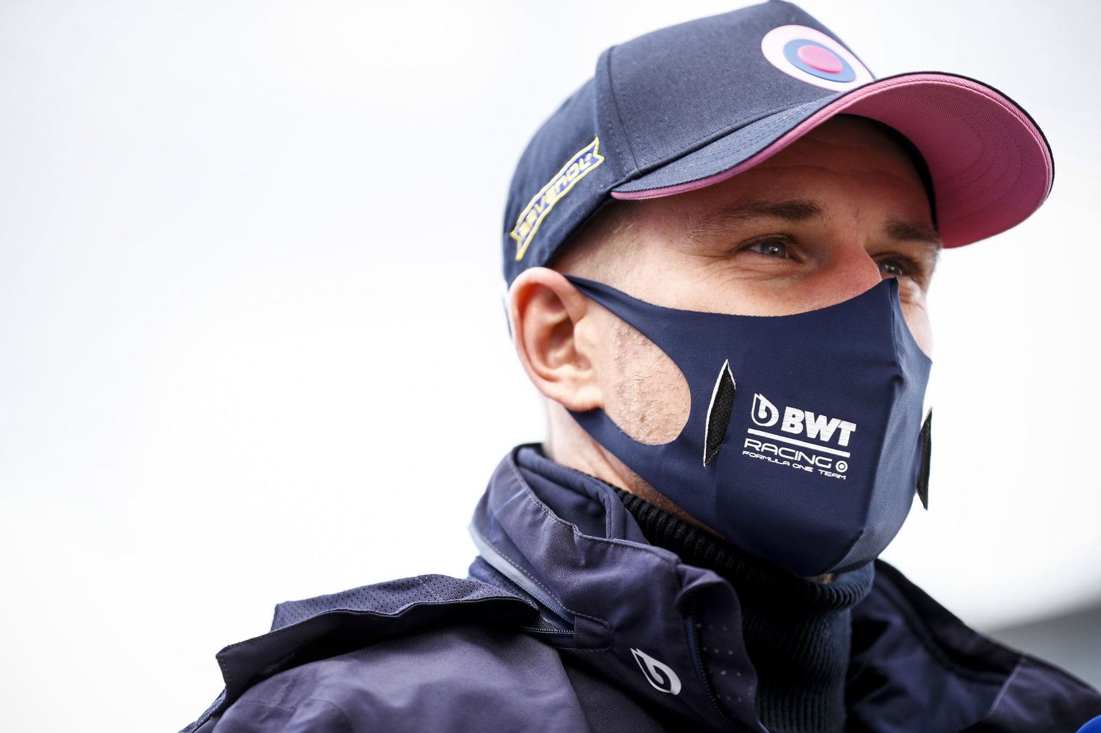 'Saya bukan pahlawan tanpa tanda jasa' - juara F1 Lewis Hamilton tentang prospek ksatria