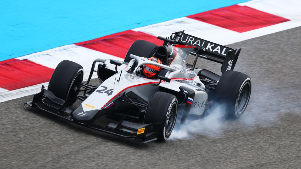 Ilott claims crucial F2 pole in Bahrain, Schumacher only tenth