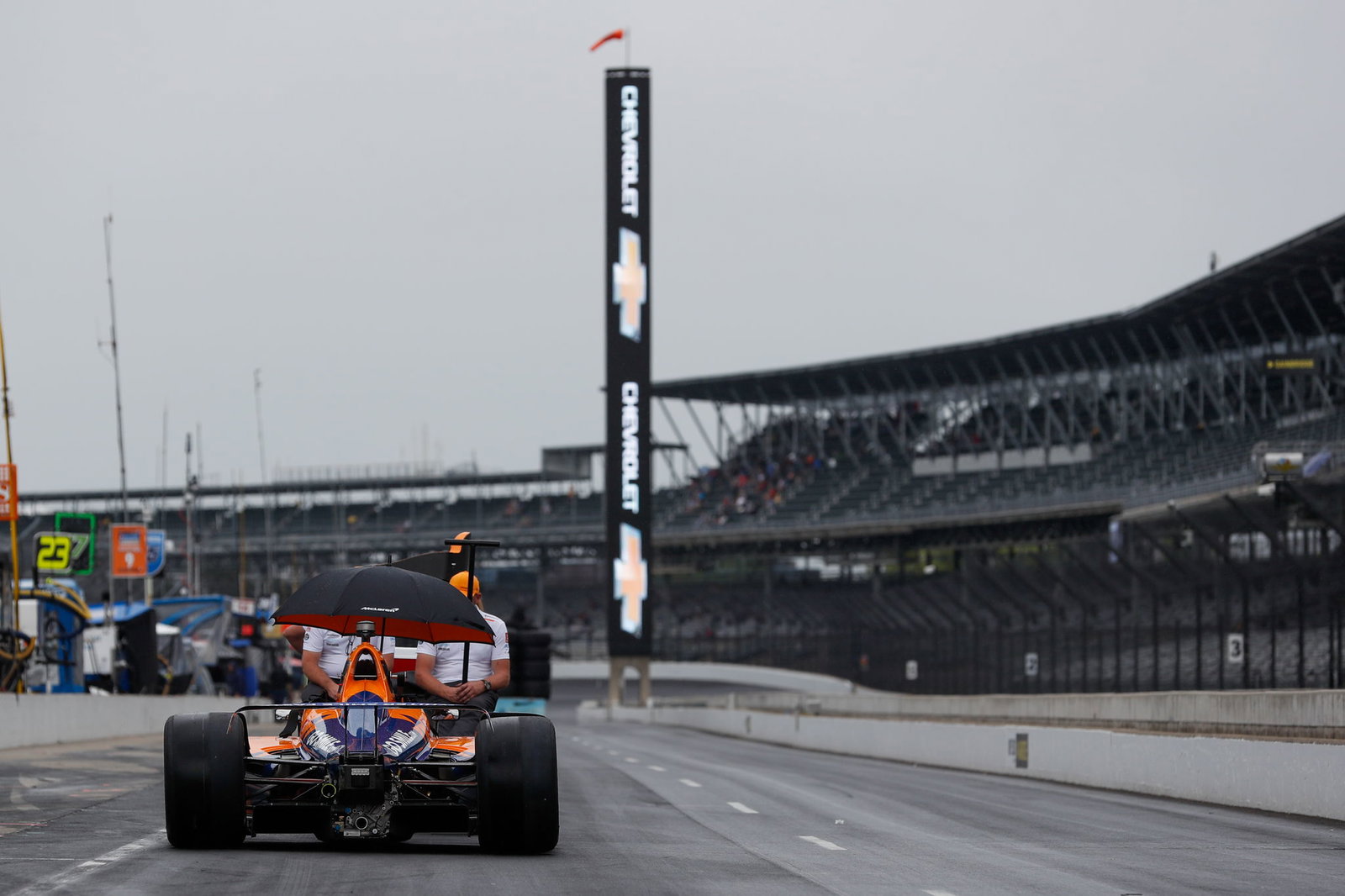 Alonso left to fight for Indy 500 berth after rough qualifying session