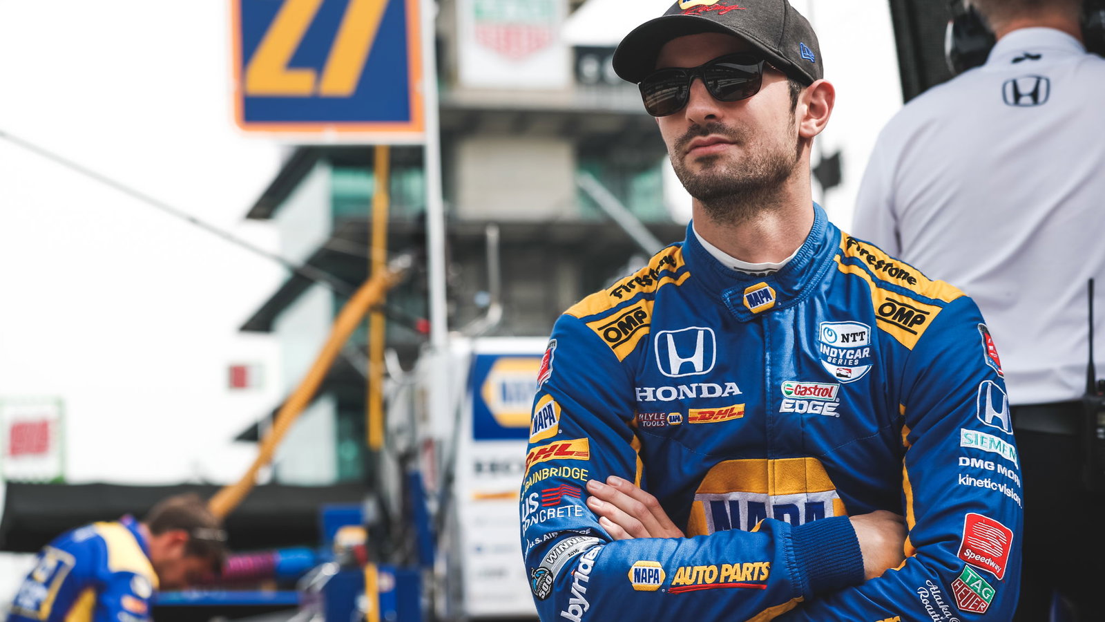 Alexander Rossi mengatasi Indy 500 yang dramatis untuk finis kedua