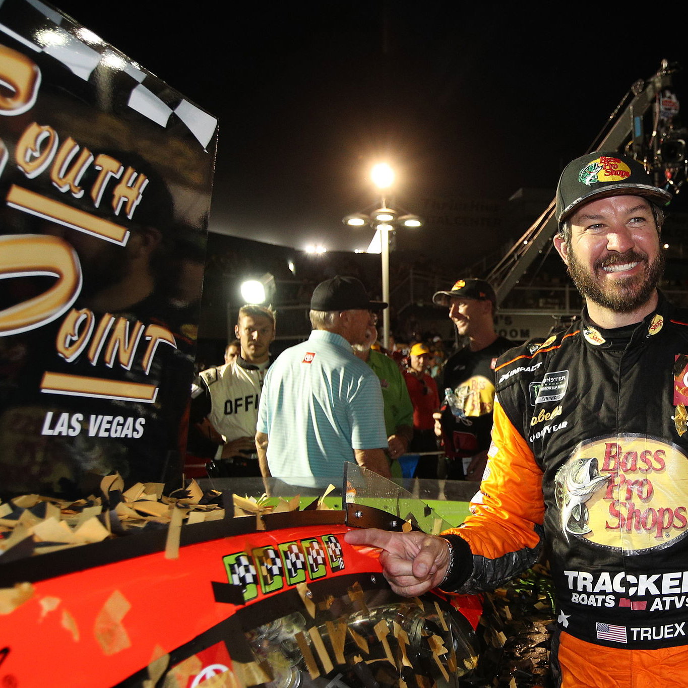 Ryan Blaney mengungguli Chase Elliott untuk pole Phoenix