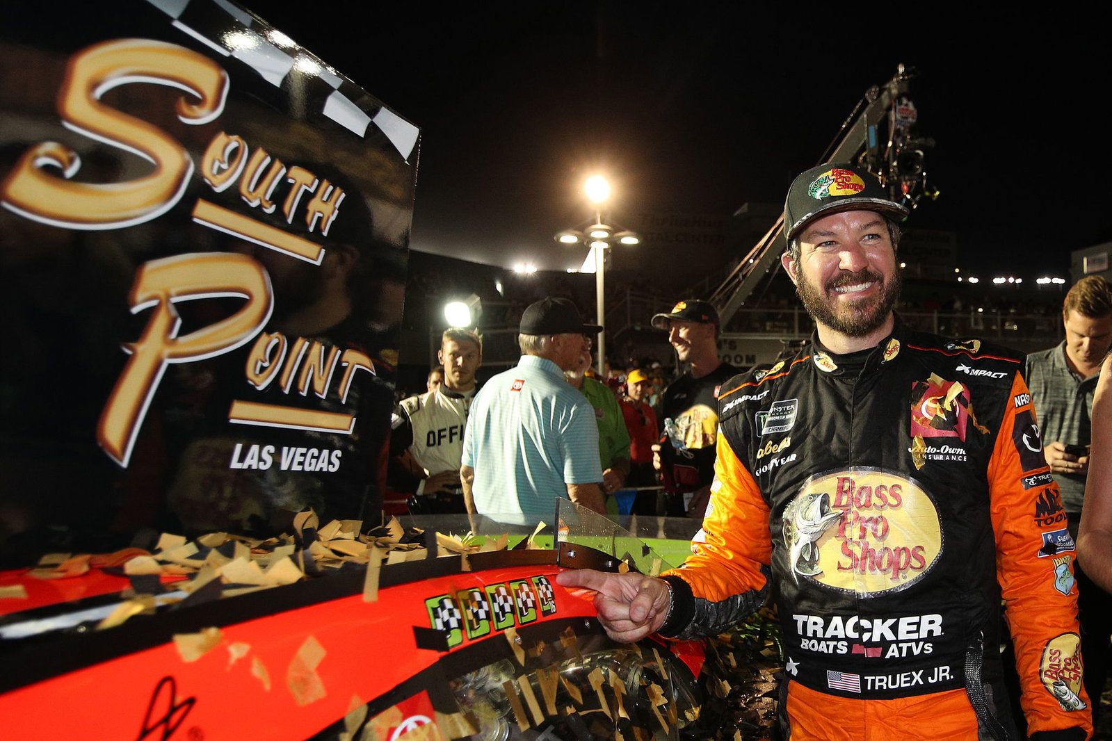 Paul Menard pensiun di akhir musim, Matt DiBenedetto menggantikannya