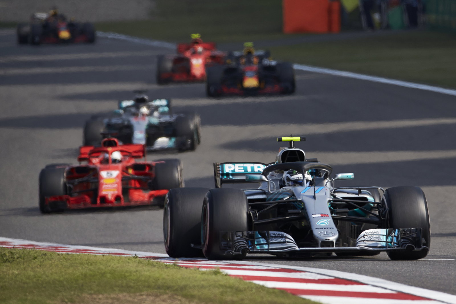 Lewis Hamilton admits he was in “no man’s land” in Chinese GP “disaster”