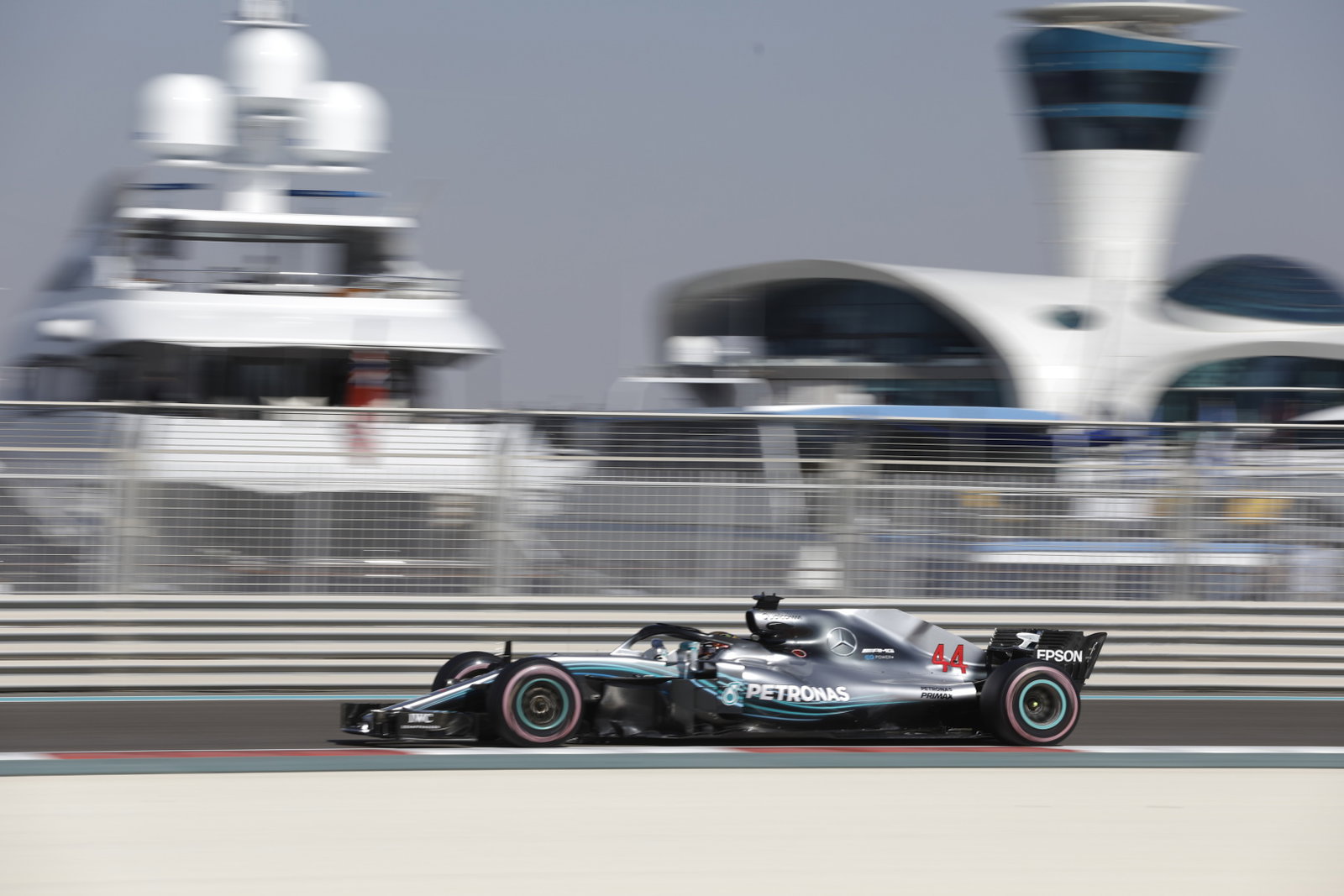 Lewis Hamilton closes out Abu Dhabi F1 practice fastest for Mercedes