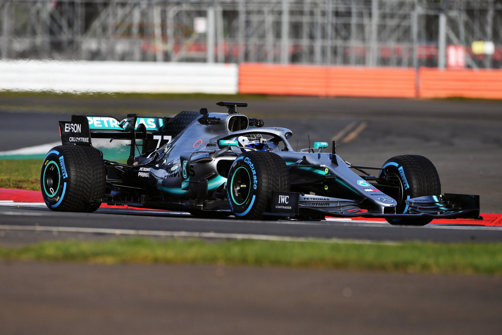 Mercedes focus on rear tyre performance with W10 design