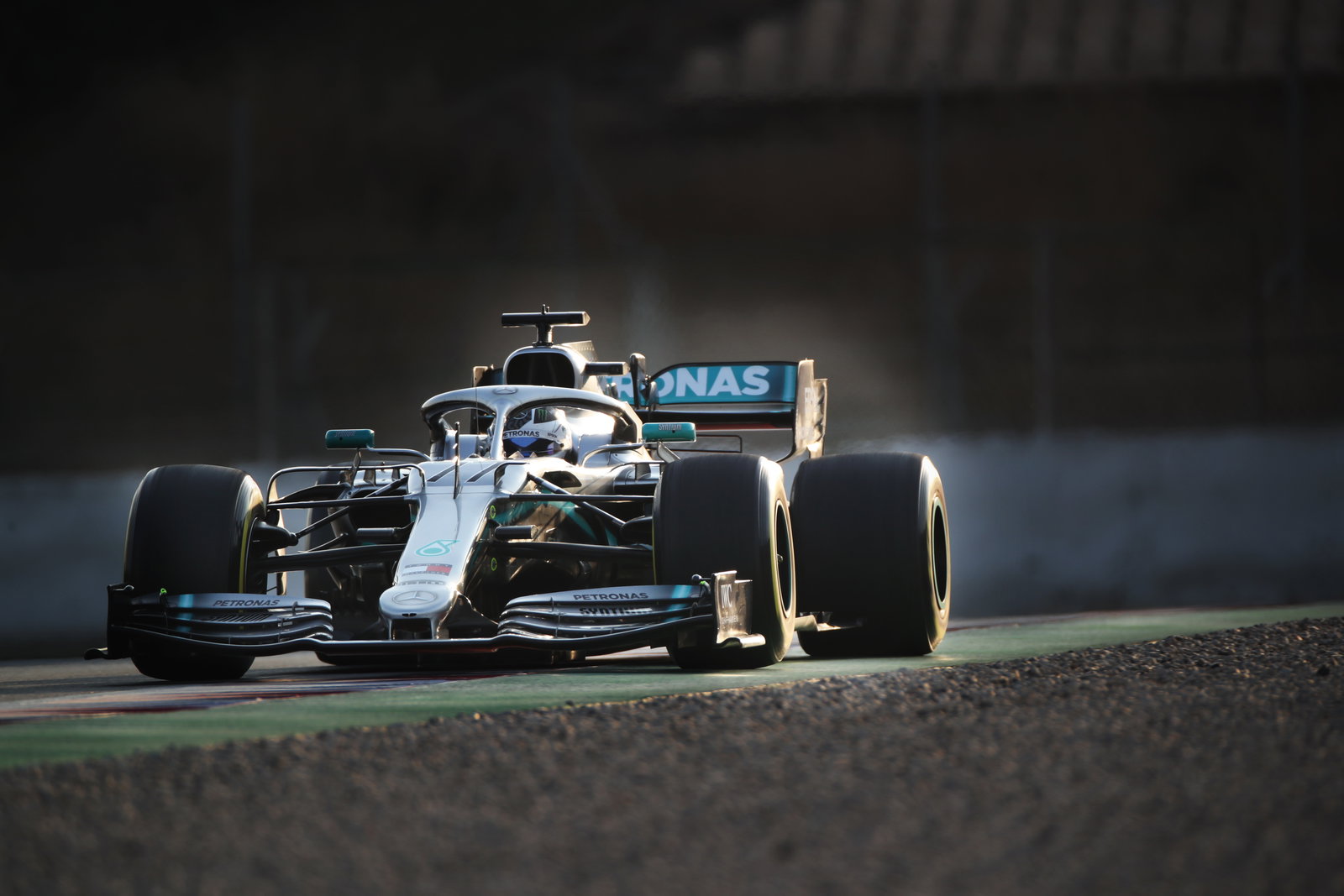 Verstappen “not too worried” about Ferrari, Mercedes F1 testing pace