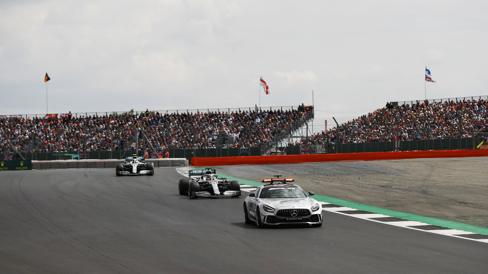 Hamilton mengatakan Safety Car tidak 'membuat perbedaan' untuk kemenangan GP Inggris