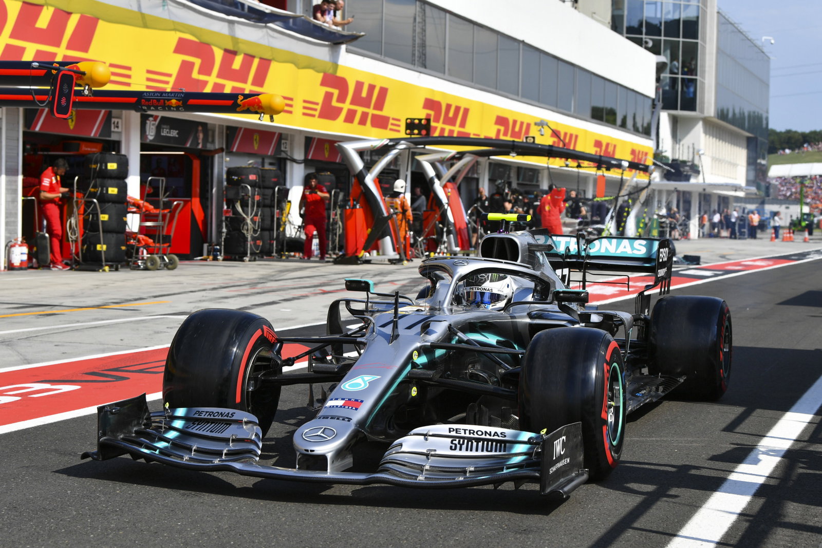 Lewis Hamilton: No need for aggression in fight with Verstappen