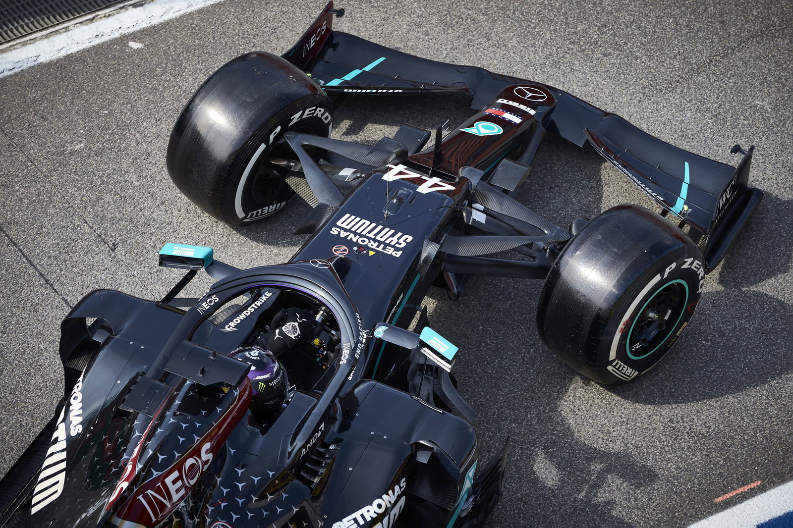 Duo Red Bull F1 berharap menjadi 'duri di sisi Mercedes' di GP Tuscan