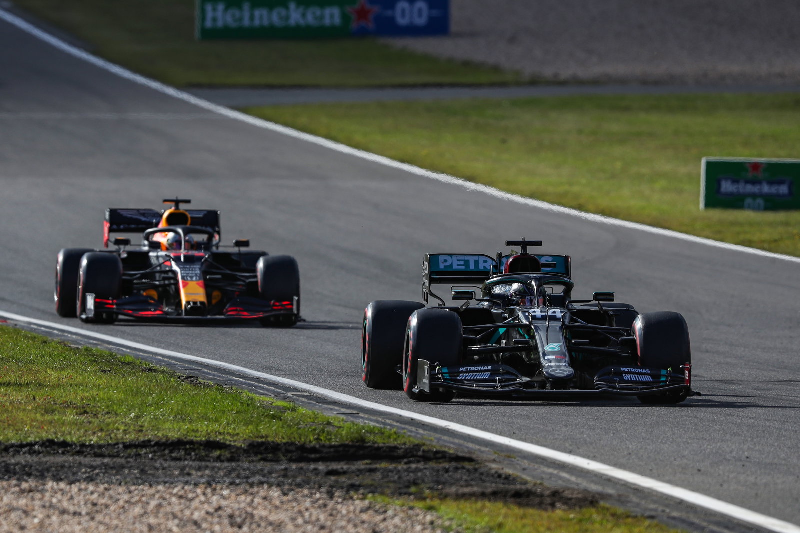 Vettel 'tidak cukup menghormati Hamilton' tetapi Schumacher masih menjadi yang terbaik di F1