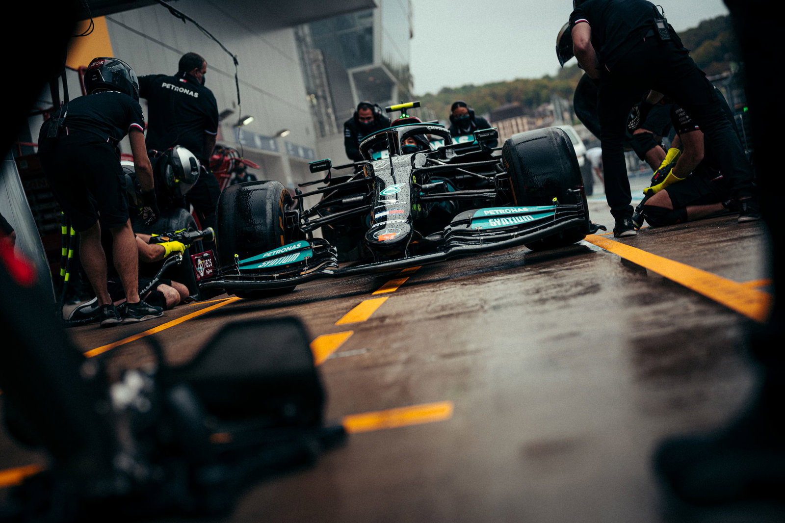 F1 Russian GP: Bottas stays on top in second practice as Giovinazzi crashes