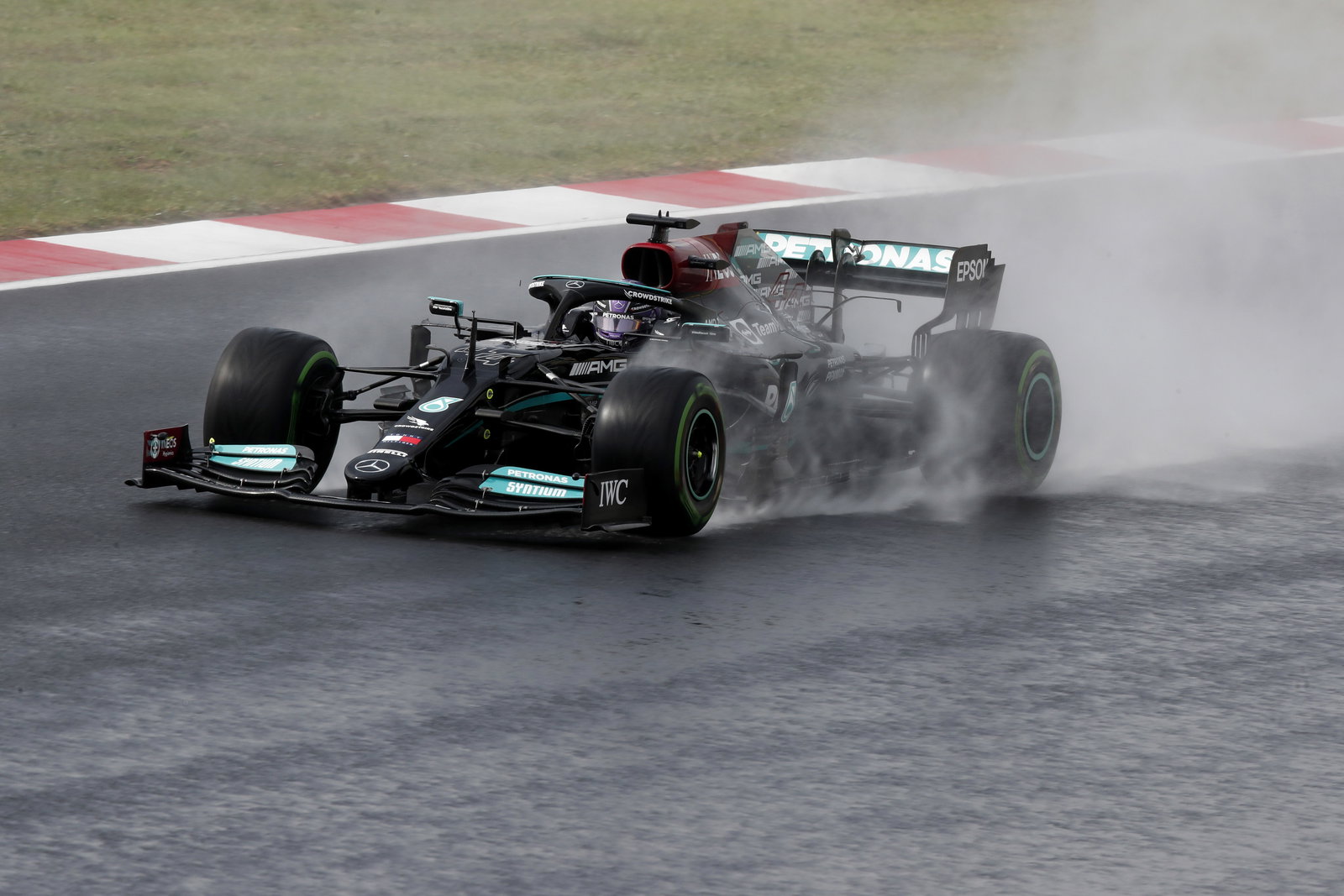 “Driver of the season” Verstappen has no obvious weakness, says Perez