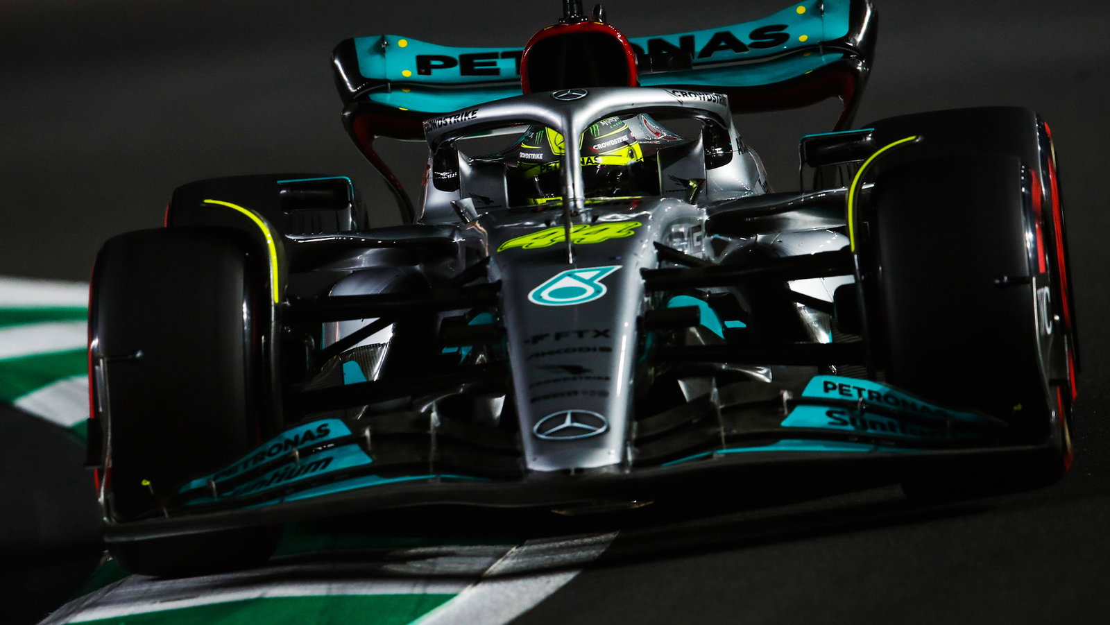 Tersingkir dari Q1 di Arab Saudi, Ada Apa dengan Hamilton?