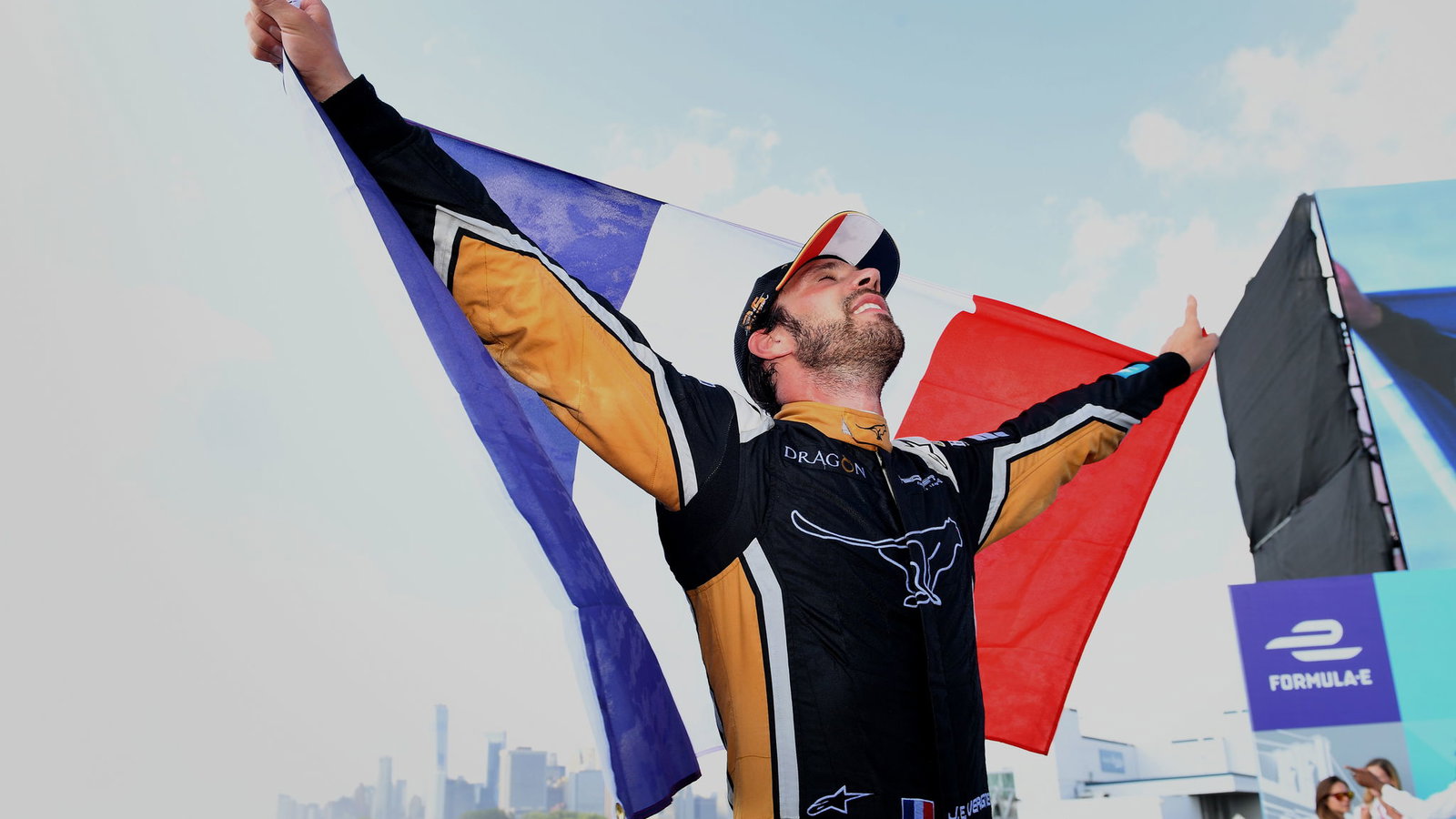 Jean-Eric Vergne 'terdiam' setelah merebut gelar Formula E.