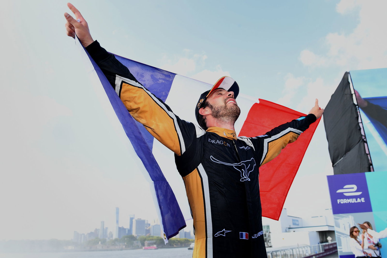 Ma Qinghua menggantikan Oliver Turvey yang cedera untuk final Formula E.