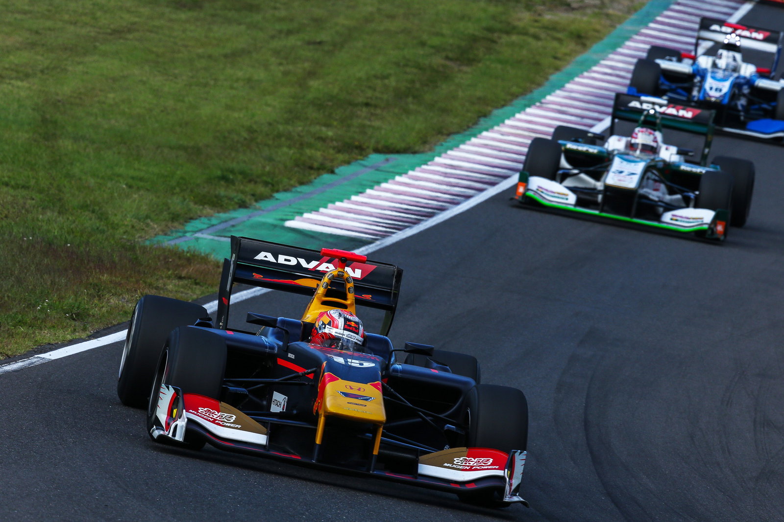 Red Bull to race as 'Aston Martin Red Bull' from 2018