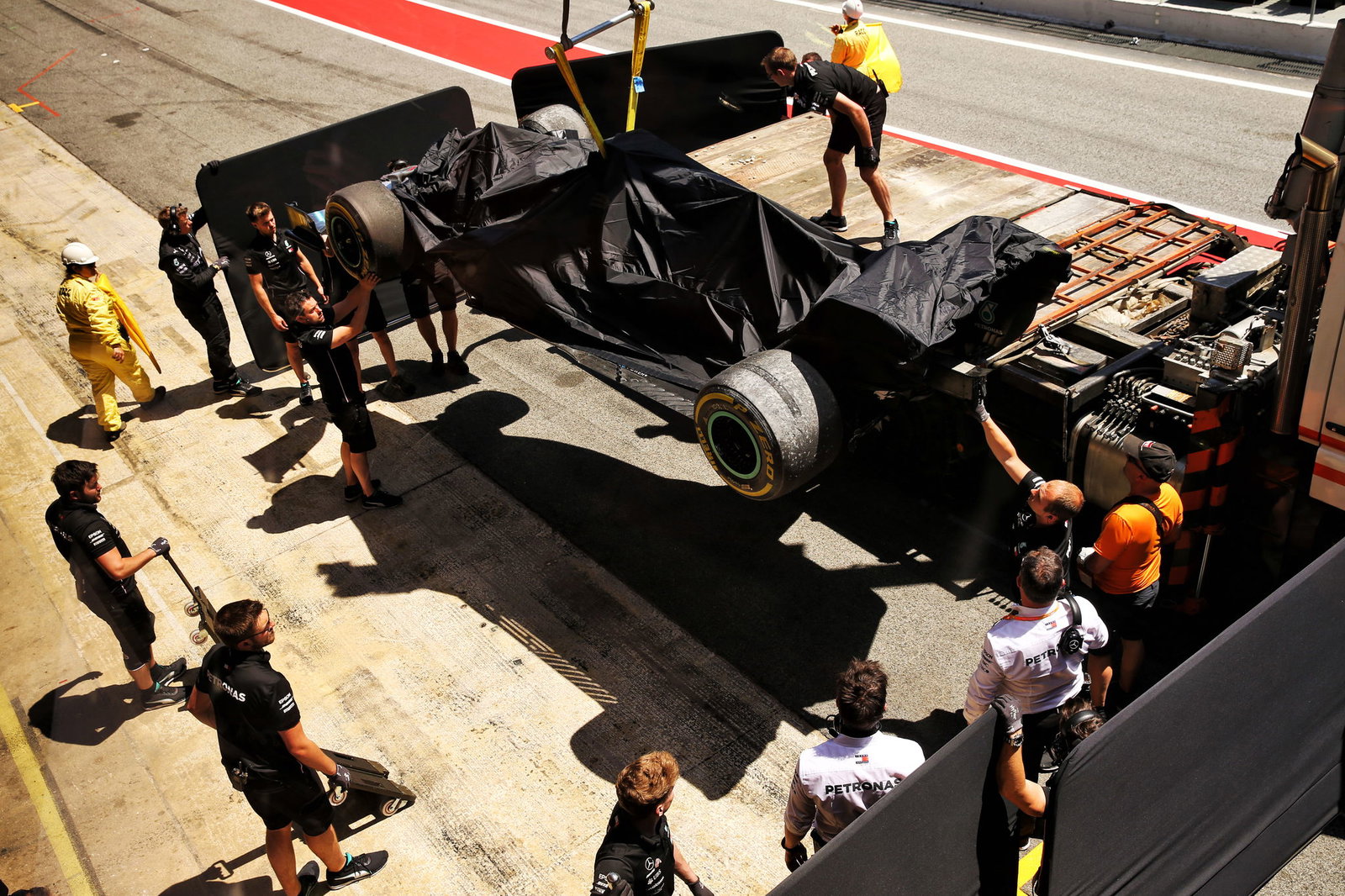 F1 Gossip: Racing Point set for Aston Martin tie-up?