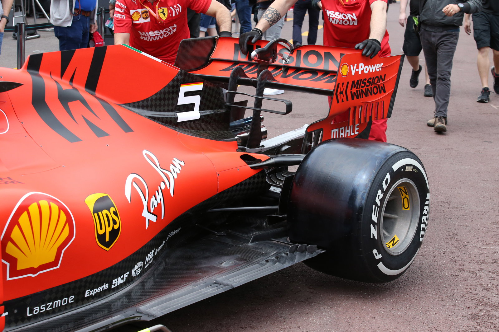 Brown memuji kerja tim McLaren yang meningkat, kekuatan operasional pada 2019