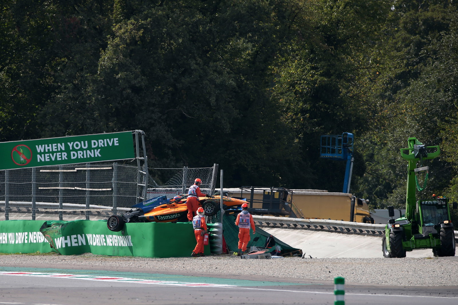 Carlos Sainz: F1 would have ‘close to zero overtakes’ without DRS