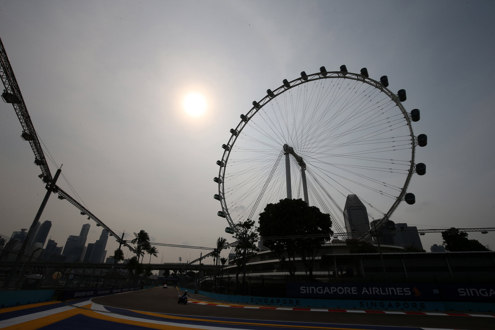 Max Verstappen leads Singapore FP1 as Valtteri Bottas crashes out