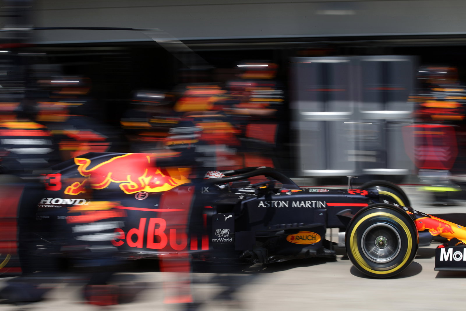F1 untuk mengevaluasi pembuatan ulang mobil keselamatan Brasil dengan penyesuaian aturan