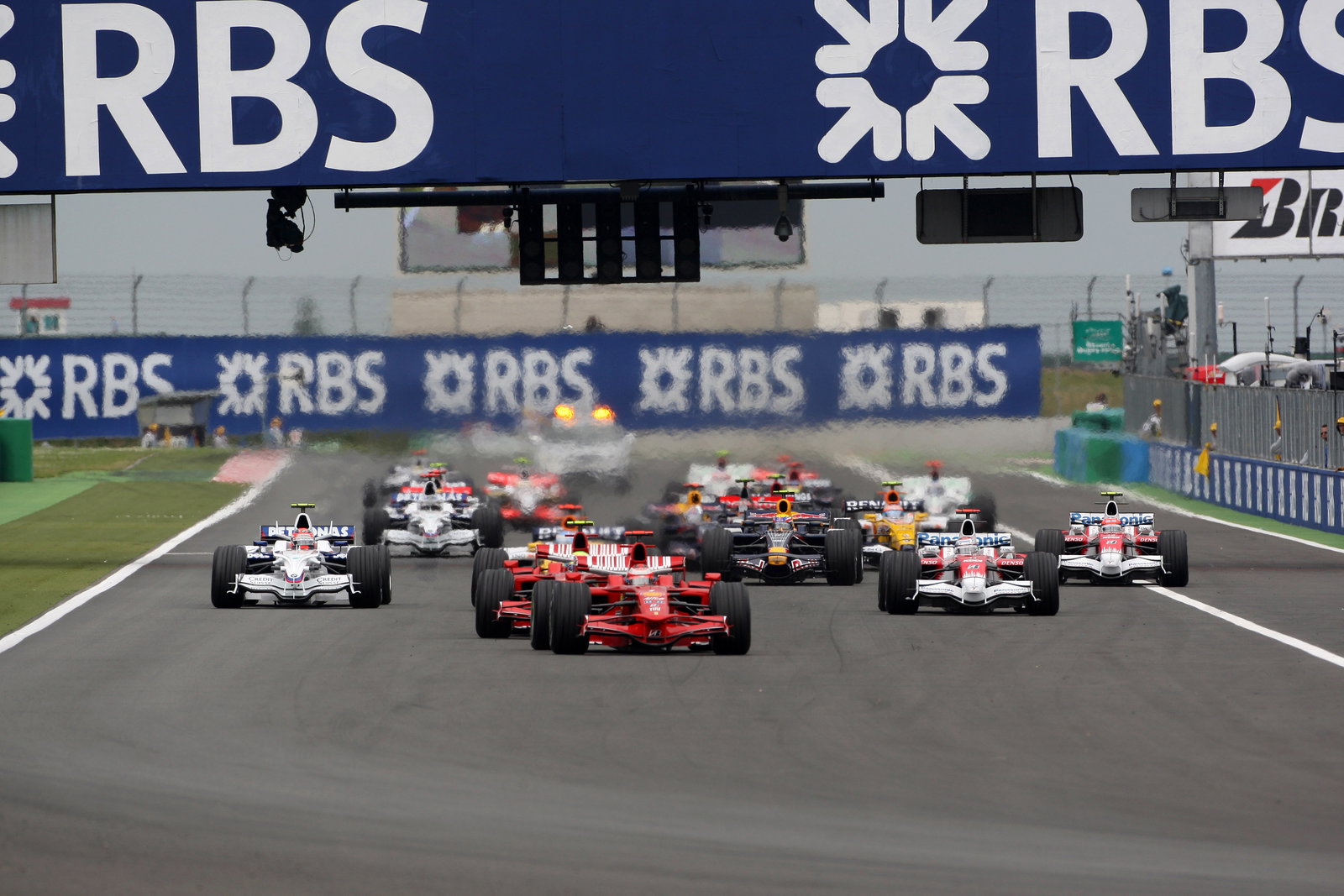 Pembalap Haas Romain Grosjean mengungkapkan desain helm F1 untuk kembalinya GP Prancis