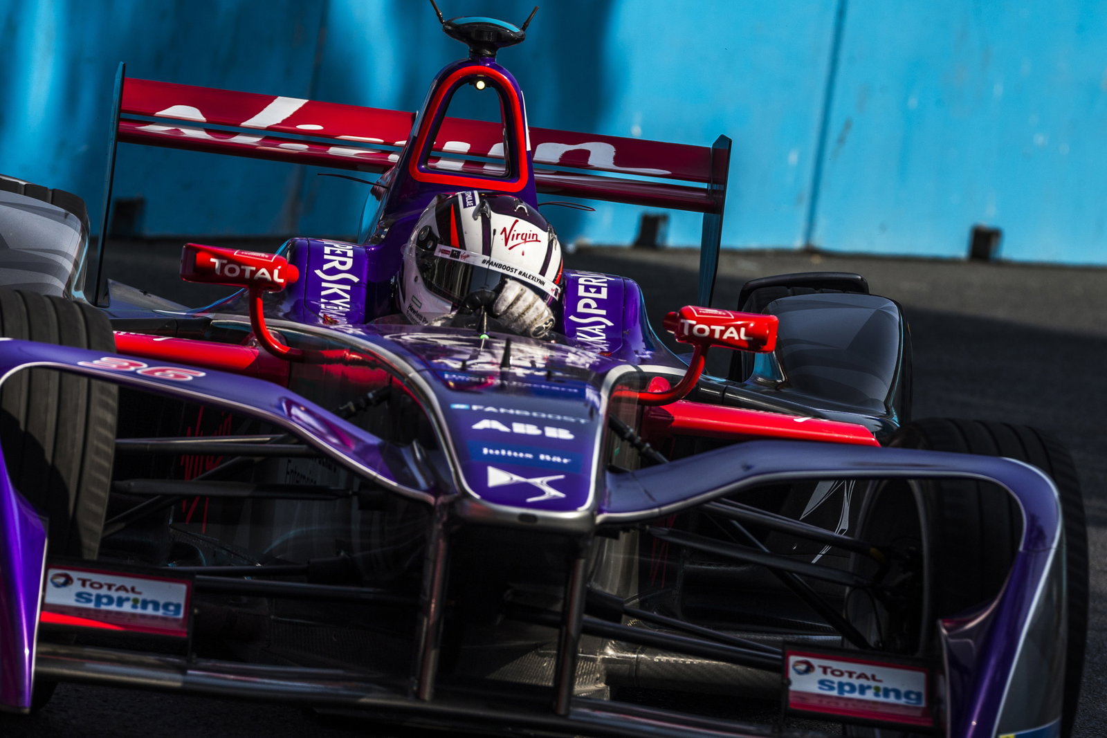 Buemi aiming to keep up momentum in FE title fight 