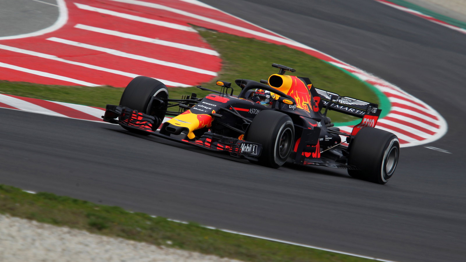 Ricciardo frustrasi dengan pengujian F1 yang tidak representatif
