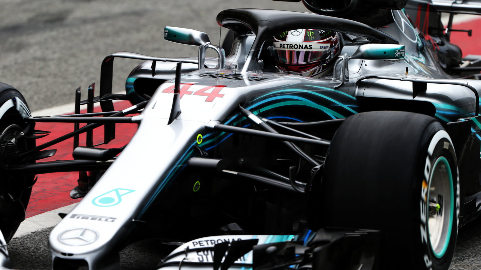 Hamilton: Sulit menilai mobil Mercedes F1 2018
