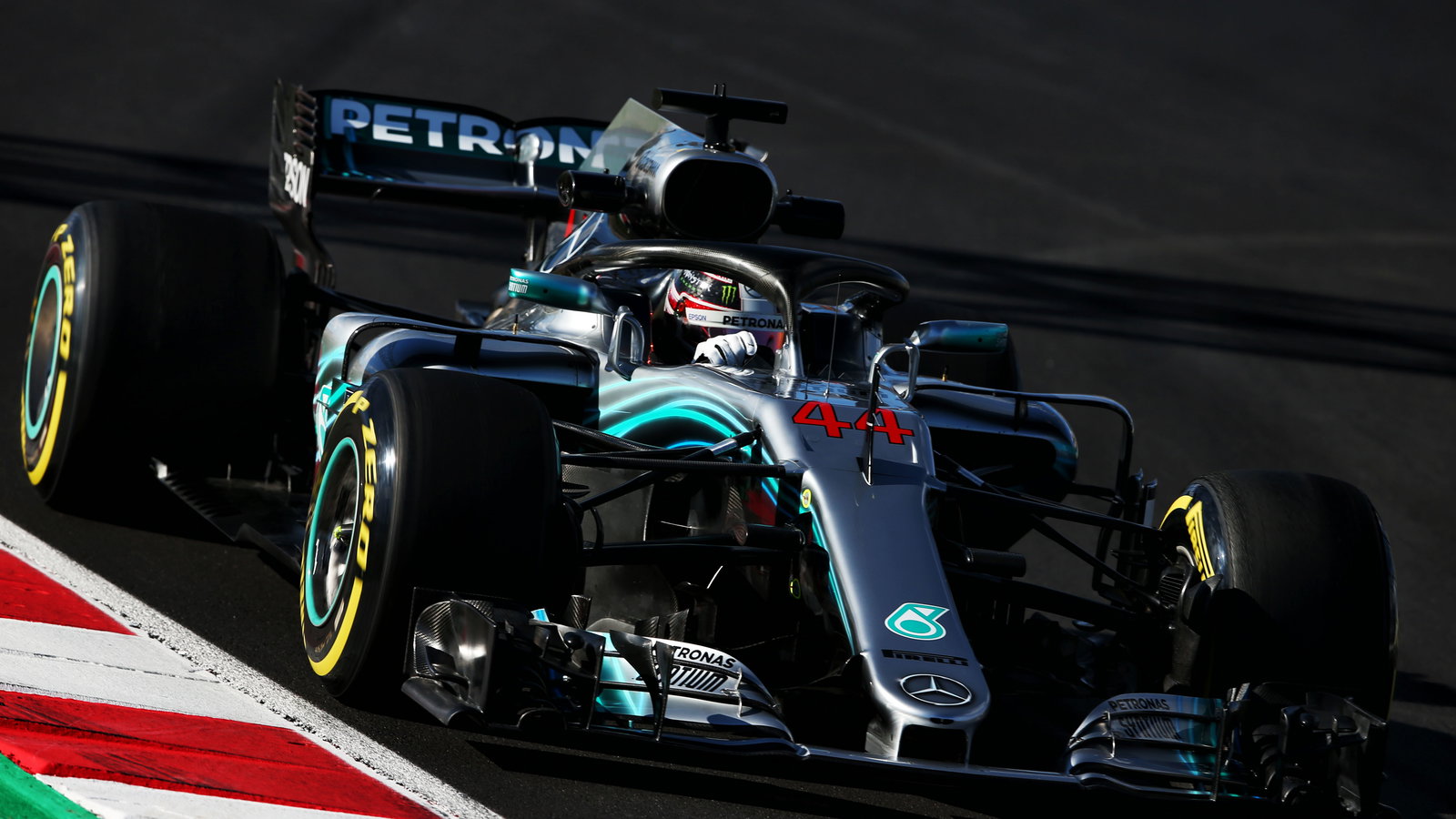 Pengemudi Mercedes memperingatkan lebih banyak untuk datang dari mobil F1 2018