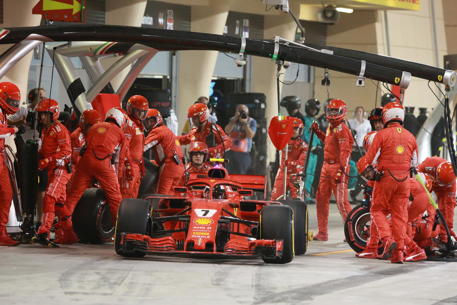 Hamilton expecting Vettel and Ferrari to be ‘stronger’ in F1 2019