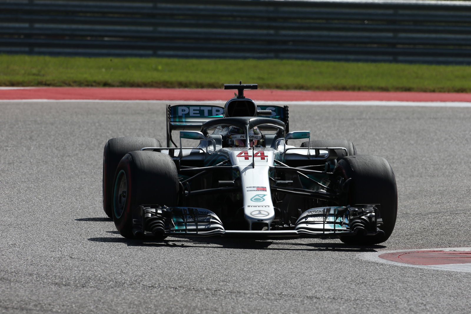 Mercedes cleared by FIA to use new rear wheel design with holes in rim