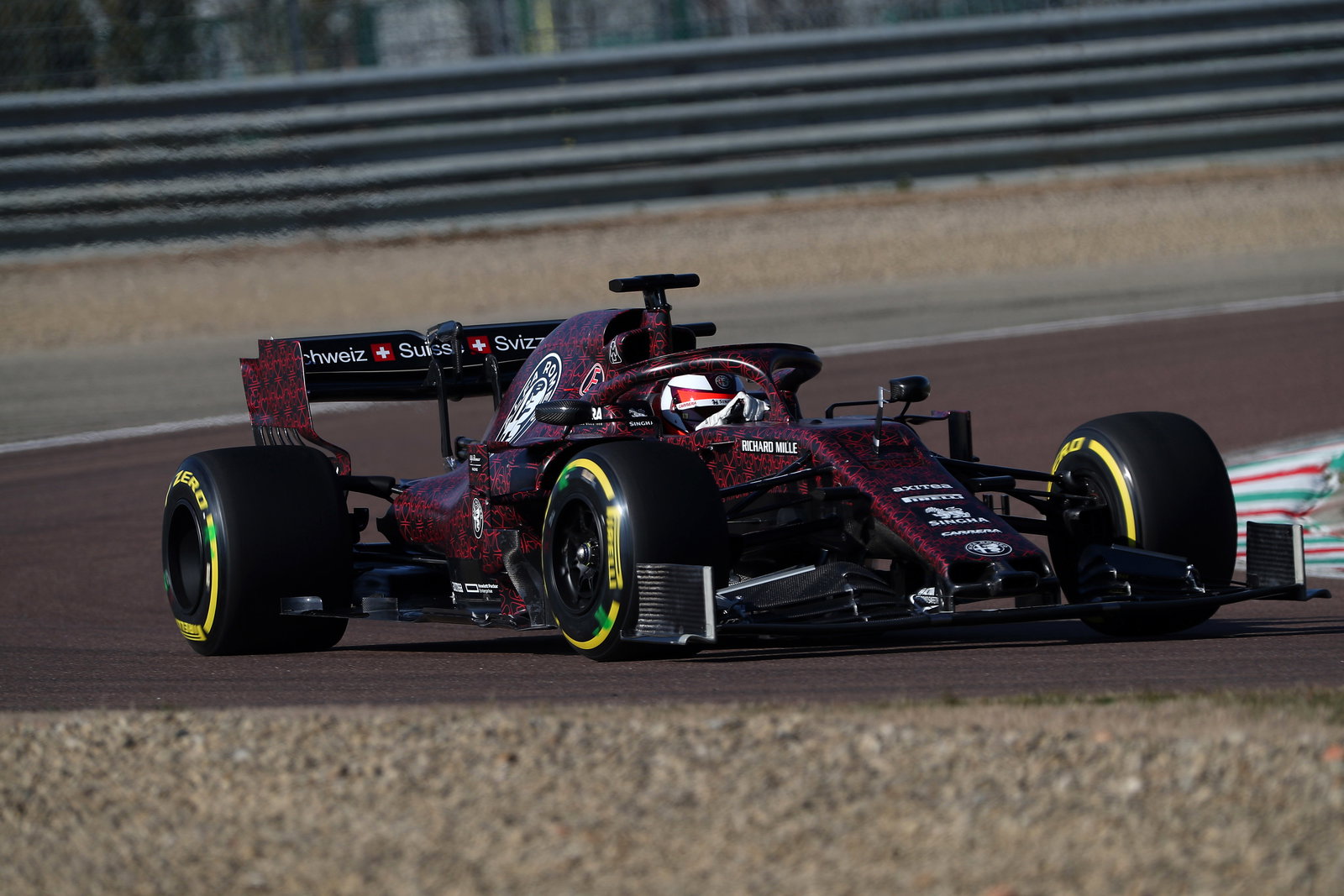 Big mistake to set McLaren goals before testing – Sainz