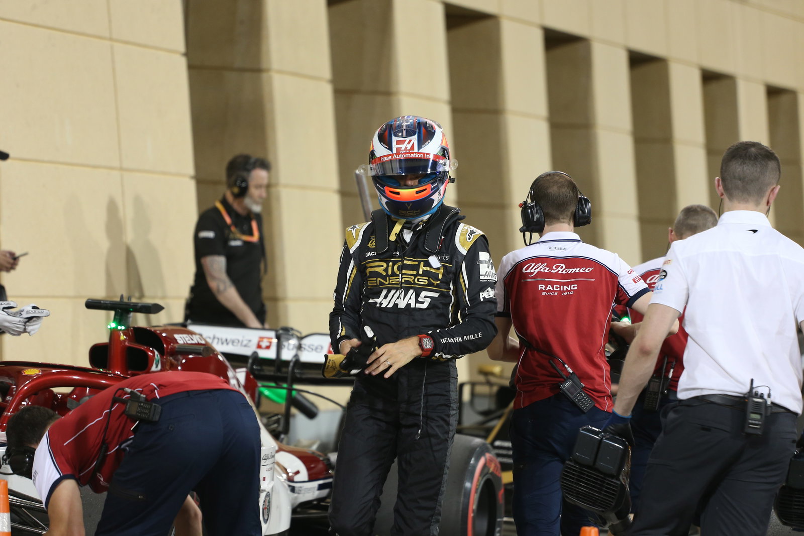 Hamilton: Ferrari melakukan 'perputaran hebat' di Bahrain