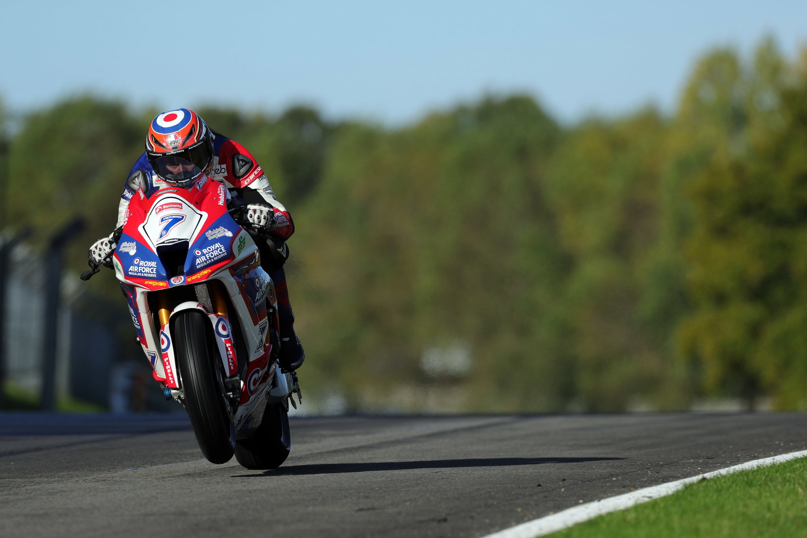 Limited tickets for Bennetts British Superbike testing available for fans