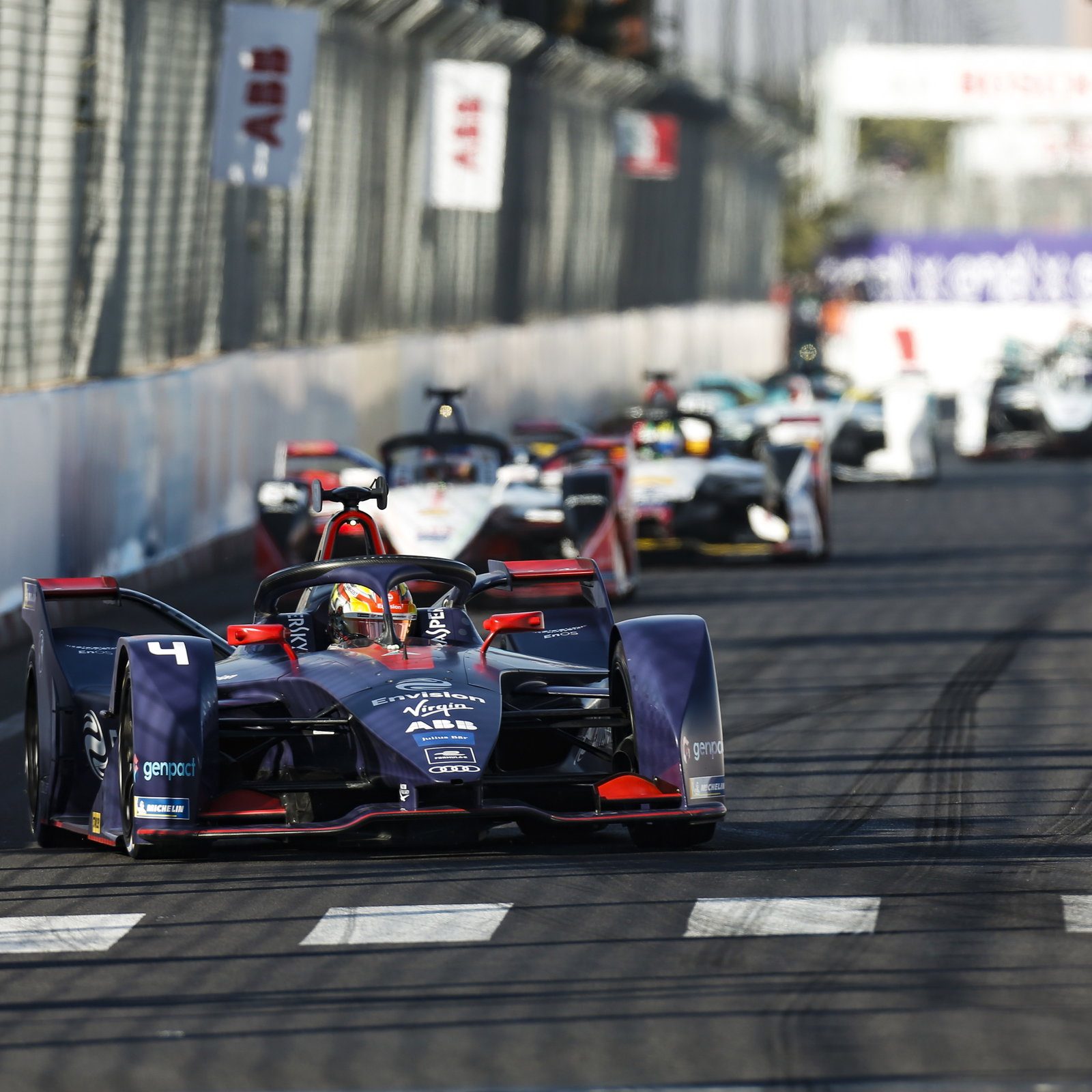 Frijns bergabung dengan Bird saat Virgin mengungkapkan mobil Formula E. Gen2