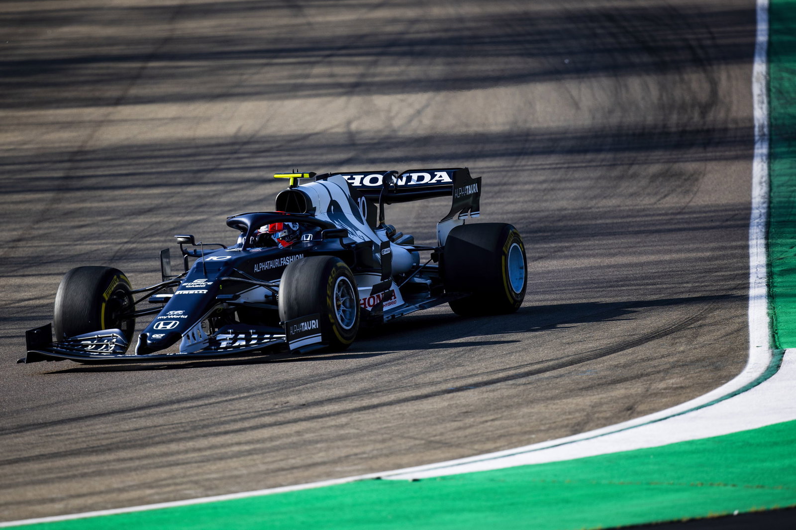 FIRST LOOK: Ferrari and Haas debut 2021 F1 cars in Bahrain