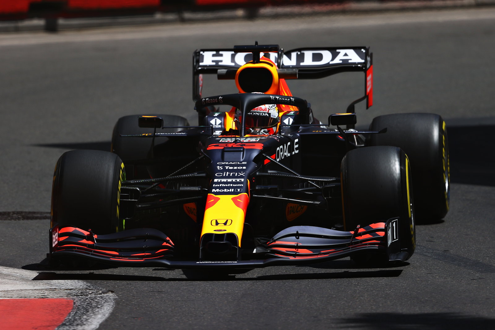 F1 GP Azerbaijan: Hasil Free Practice 2 dari Jalanan Baku