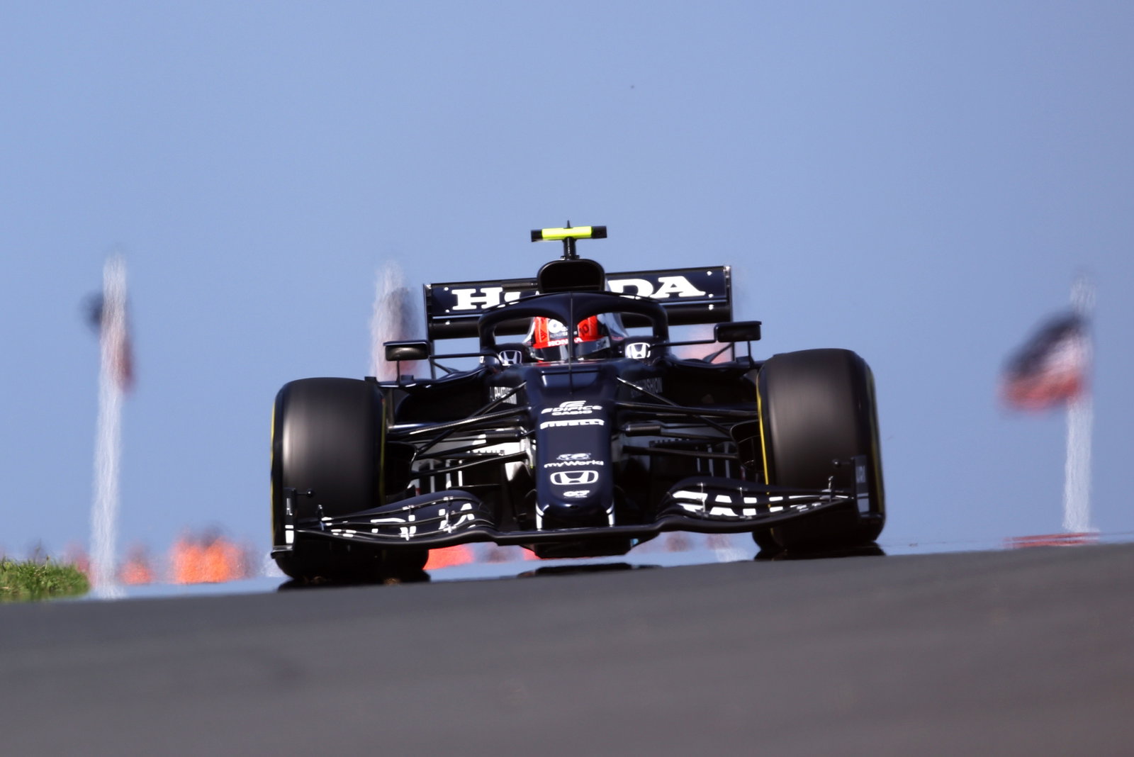 Positif COVID-19, Raikkonen Absen dari Grand Prix Belanda