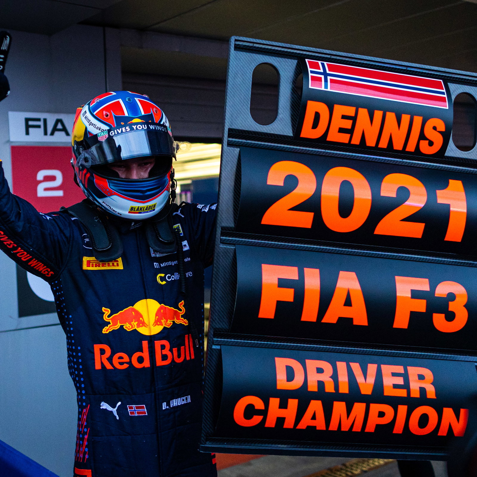 Armstrong fends off Lawson to take maiden F2 win in Jeddah