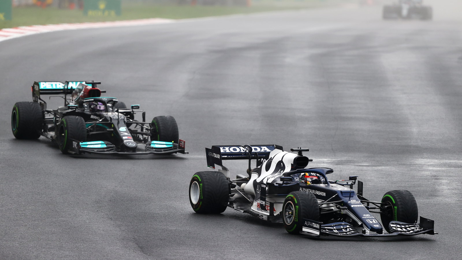 Tsunoda Belajar Banyak dari Duel Delapan Lap Melawan Hamilton