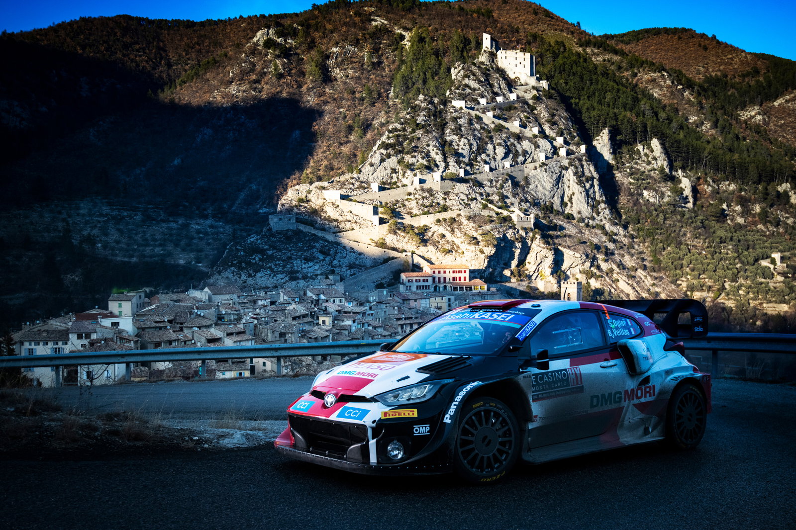 Neuville makes finishing Rallye Monte Carlo the priority