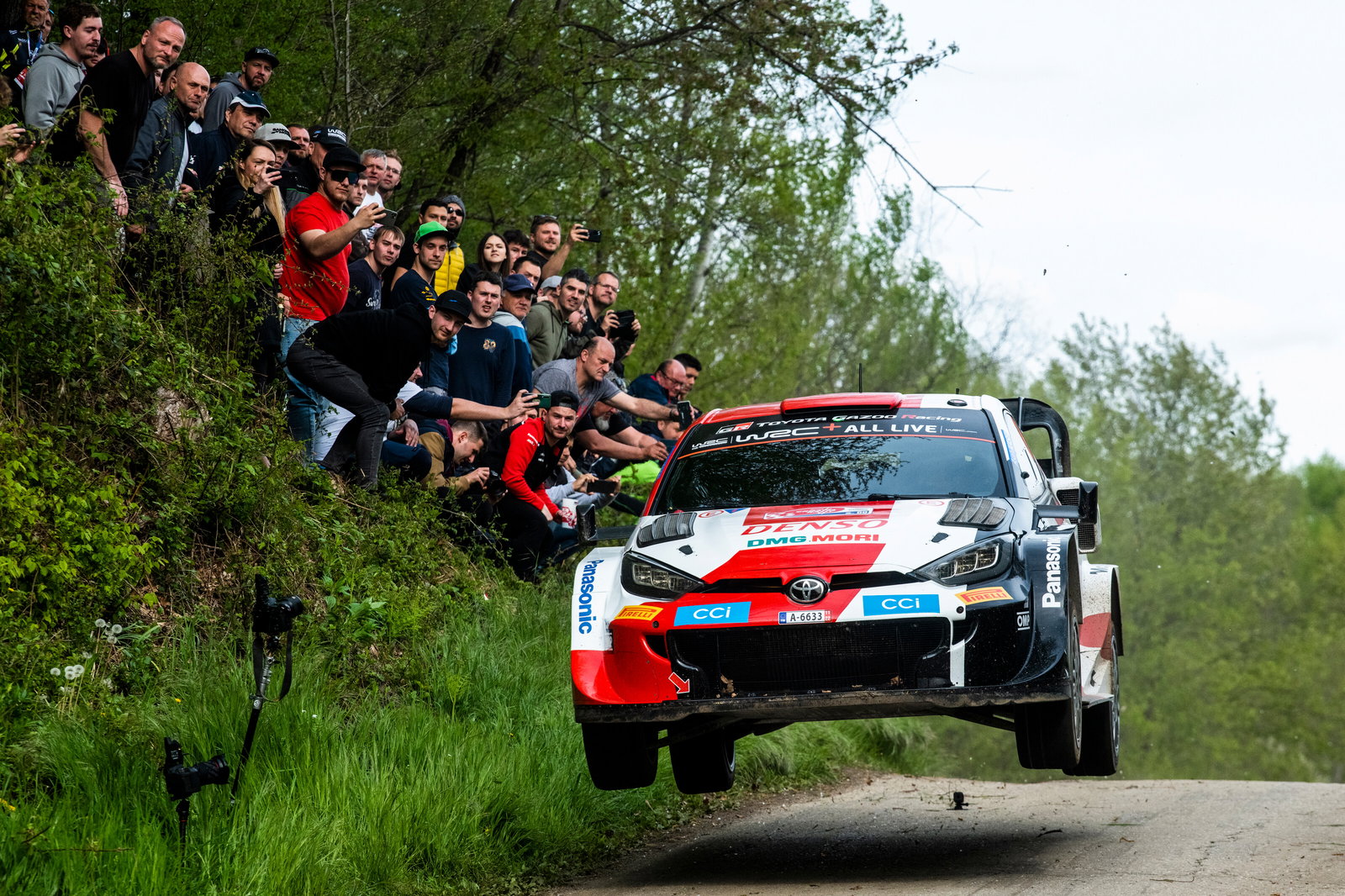 WRC Kroasia: Kesalahan Mekanik, Toyota Didenda 15.000 Euro