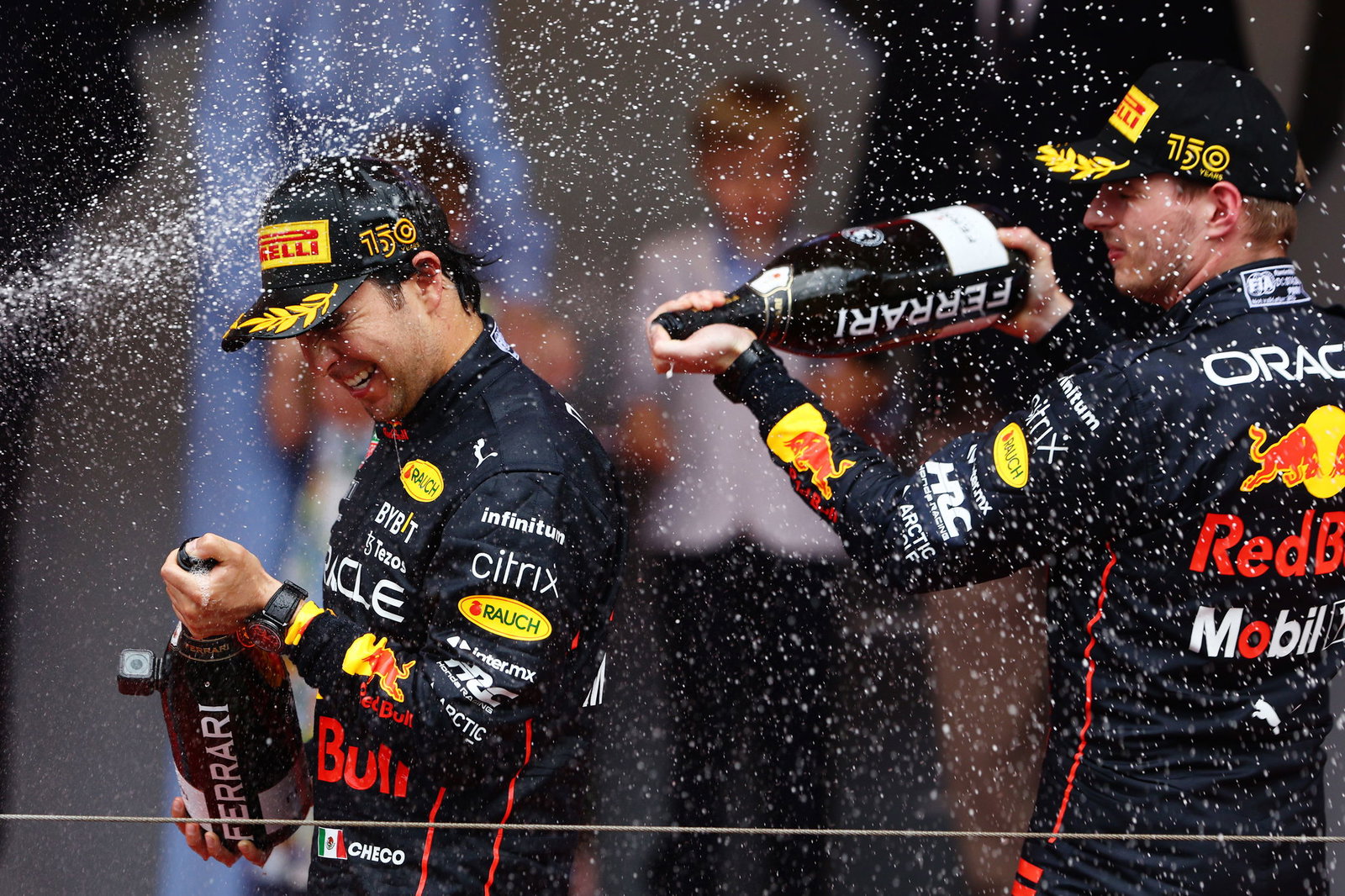 Melihat Nilai Kontrak Baru Sergio Perez dengan Red Bull